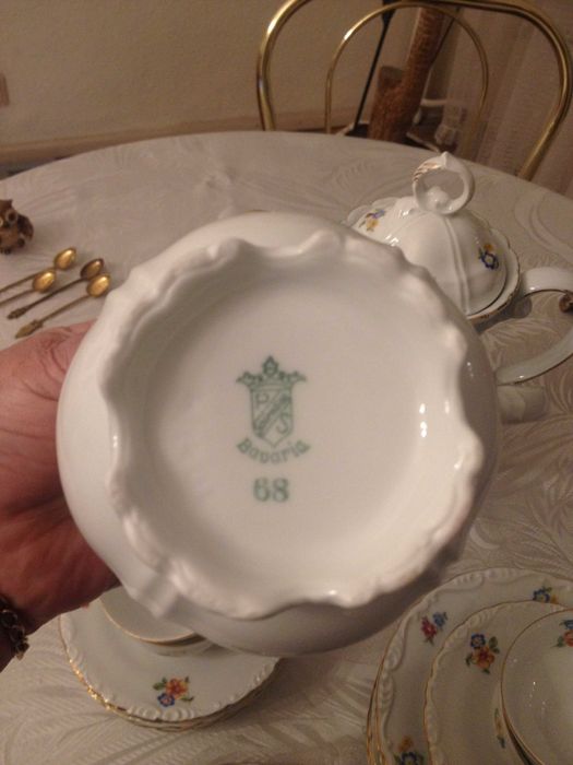 Антикварен. Нов. Немски сервиз на 100 г. за кафе/чай и десерт 21 ел.