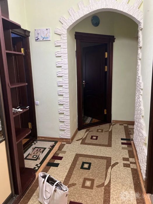 Сдаётся 3-комн Саламатина, 80 м²