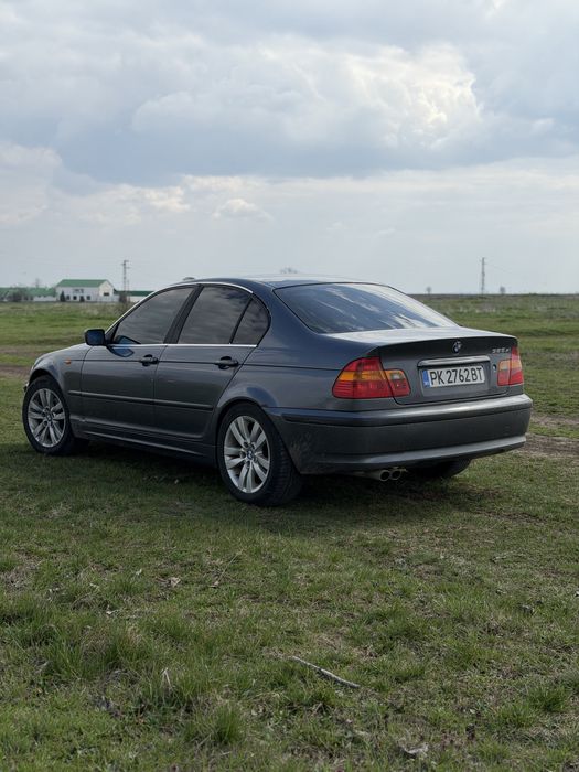 BMW 325XI.