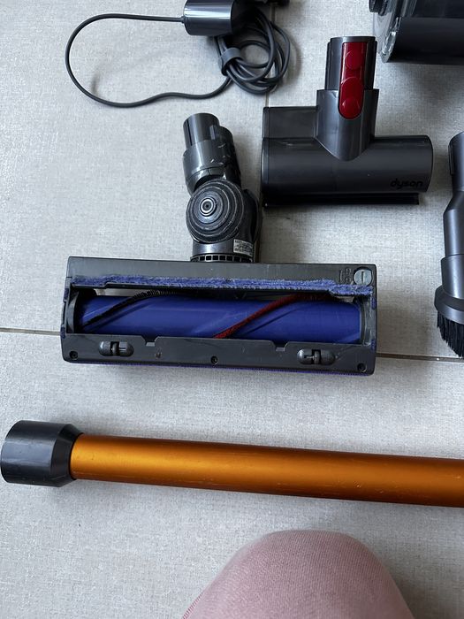 Прахосмукачка Dyson v11