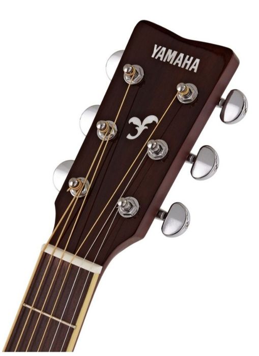 Акустическая гитара