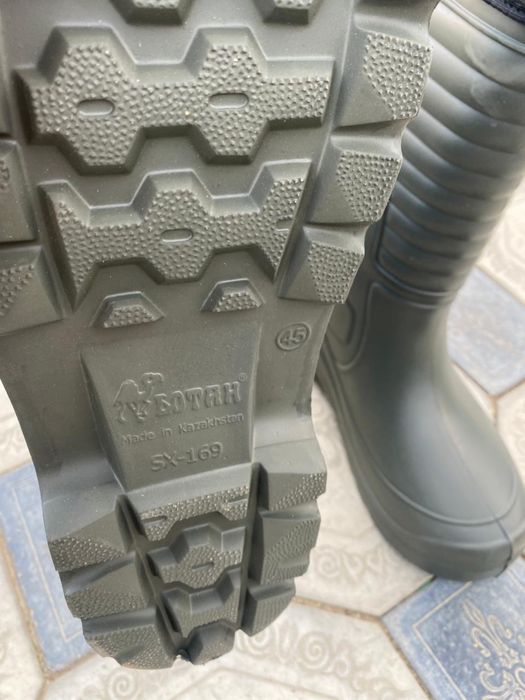 Резиновые сапоги