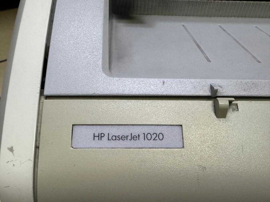 Принтер HP 1020 в хорошем рабочем состоянии полностью исправен