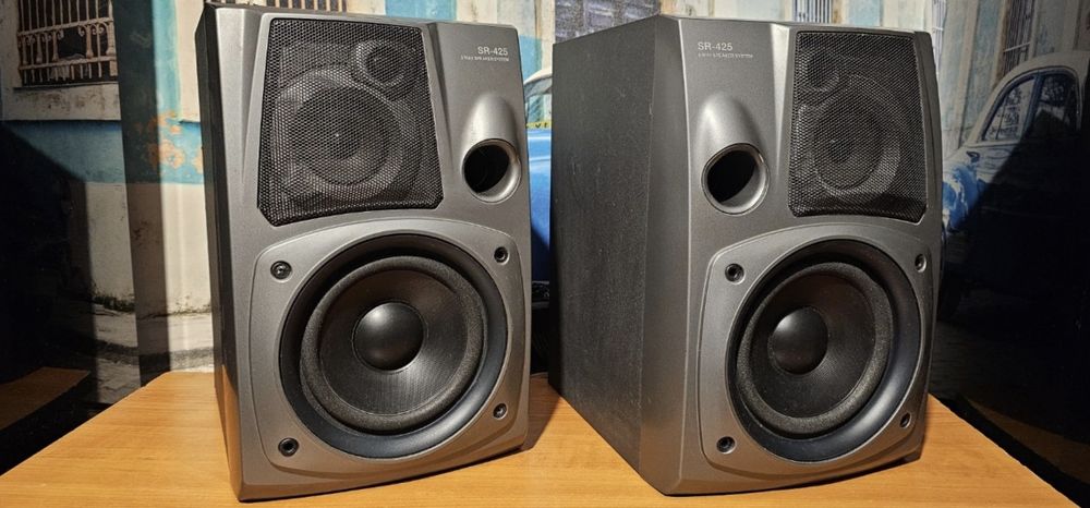 Boxe audio de raft Akai SR 425