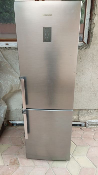 Vand combina frigorifica Samsung 339 litri