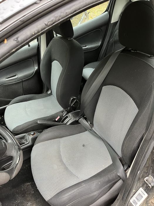 Peugeot 1.6 hdi 206