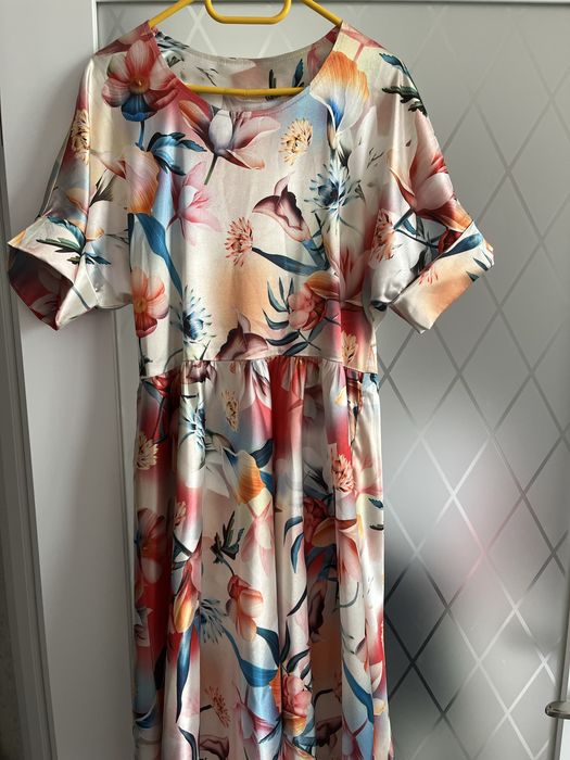 Продам нарядное платье