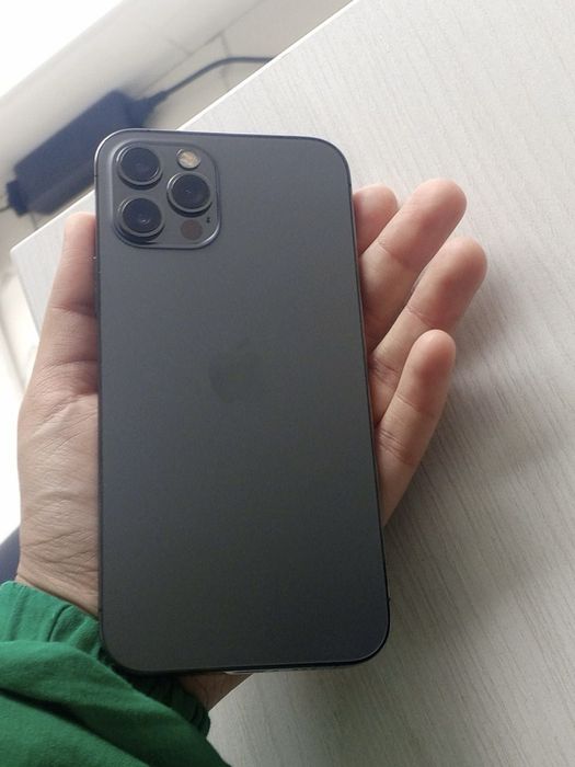 iPhone 12 Pro sotiladi