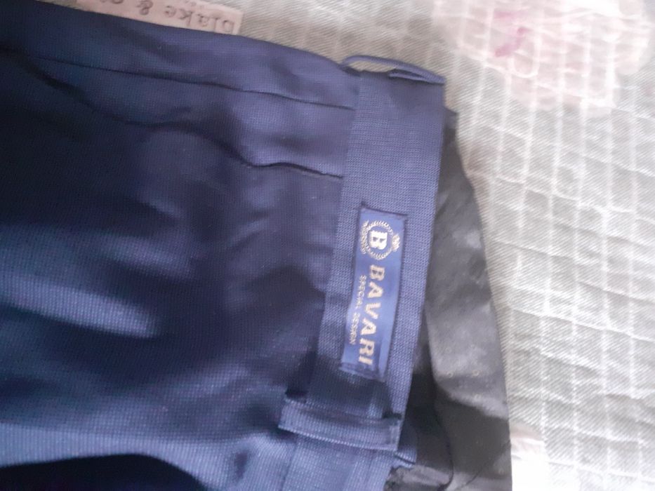 Школьный костюм продам