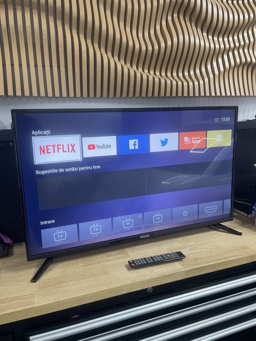 Lot Televizoare led 81cm 106 cm smart cu telecomenzi