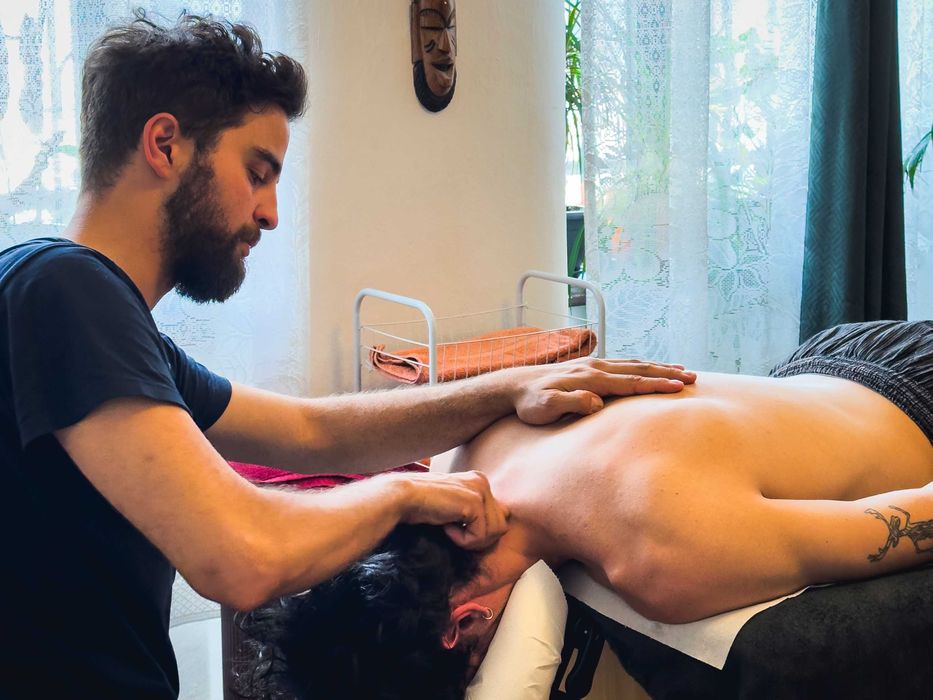 Masaj Terapeutic • Coloană • Chiropraxie • Osteopatie