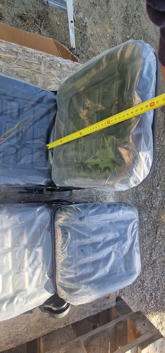Scaun stivuitor macara încărcător frontal manitou forestier damper utilaje agricole cu reglaj față spate si rabatabil fata spate pret 360 lei .