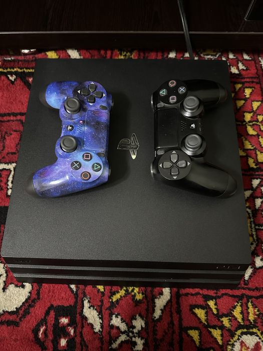 Ps4 pro 1TB 15ta oʻyinlari bilan