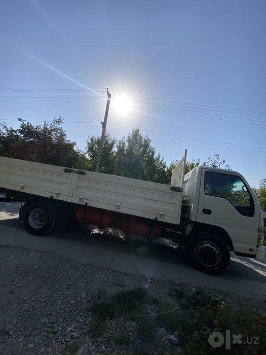 Isuzu sotiladi m