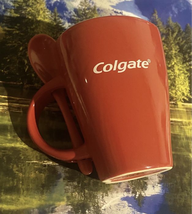 Cană cu sigla Colgate + linguriță