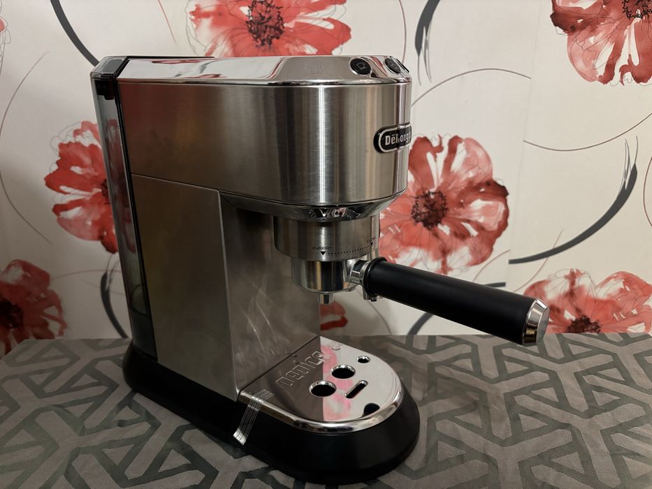 Кафемашина DeLonghi EC685.M DEDICA