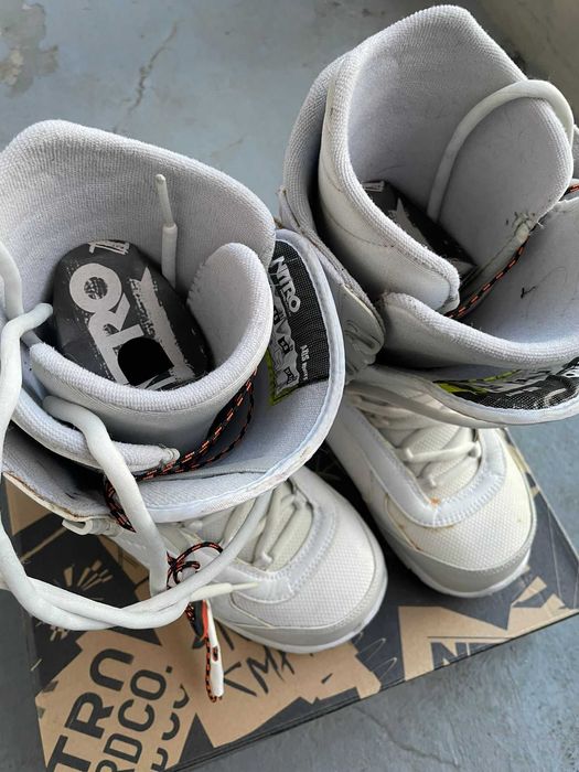 Boots Snowboard Nitro, marime 37