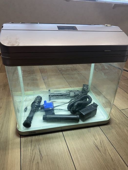 Продам аквариум + каряга