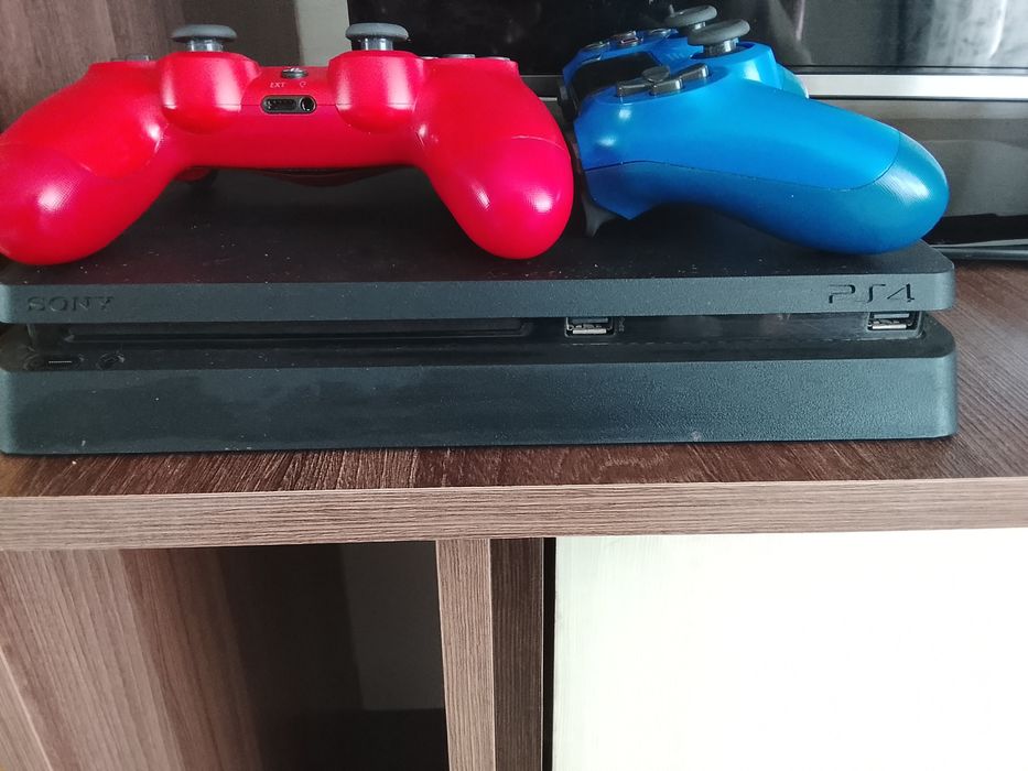 Продам SonyPlaystation 4 slim