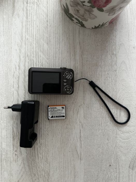 Camera foto digitala Fujifilm Finepix T200