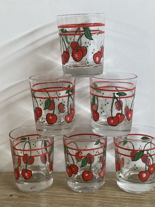 Малки чаши с черешки -100 мл