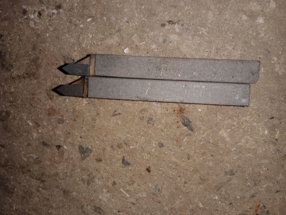 Продам резцы токарные