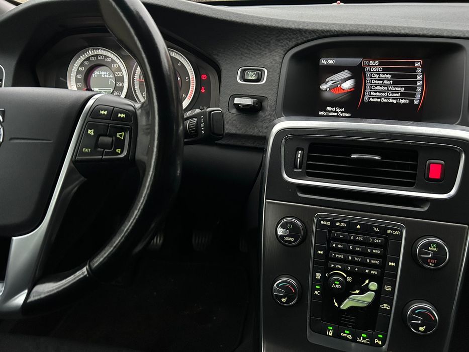 Vând Volvo S60 2012