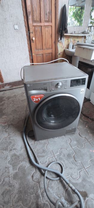 LG 9/5кг стиральная машина