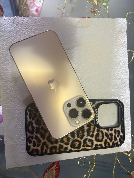 Iphone 13 pro gold
