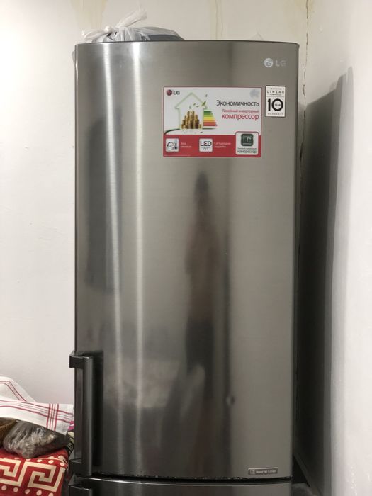 Продам холодилник LG