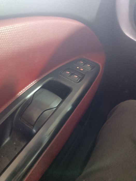 Vînd Fiat Doblo , motorizare de 1,3 diesel , euro 4  , an de fabricație 2011   cu 21000  km .