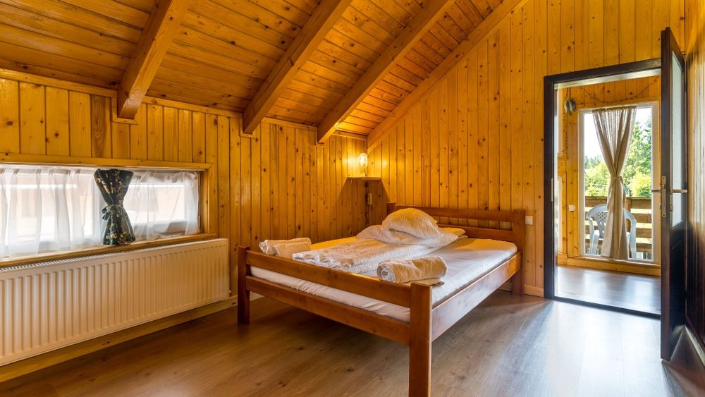 Închiriez cabană în Belis