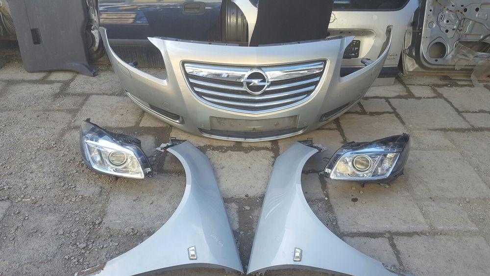 Opel Insignia, faruri, stopuri, bări protecție, grile