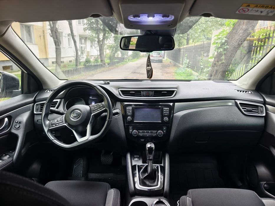 Nissan Qashqai  60.000 km reali; automat