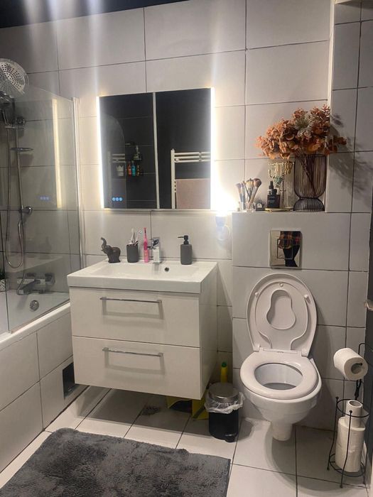 Urgent!!! Apartament + curte privata