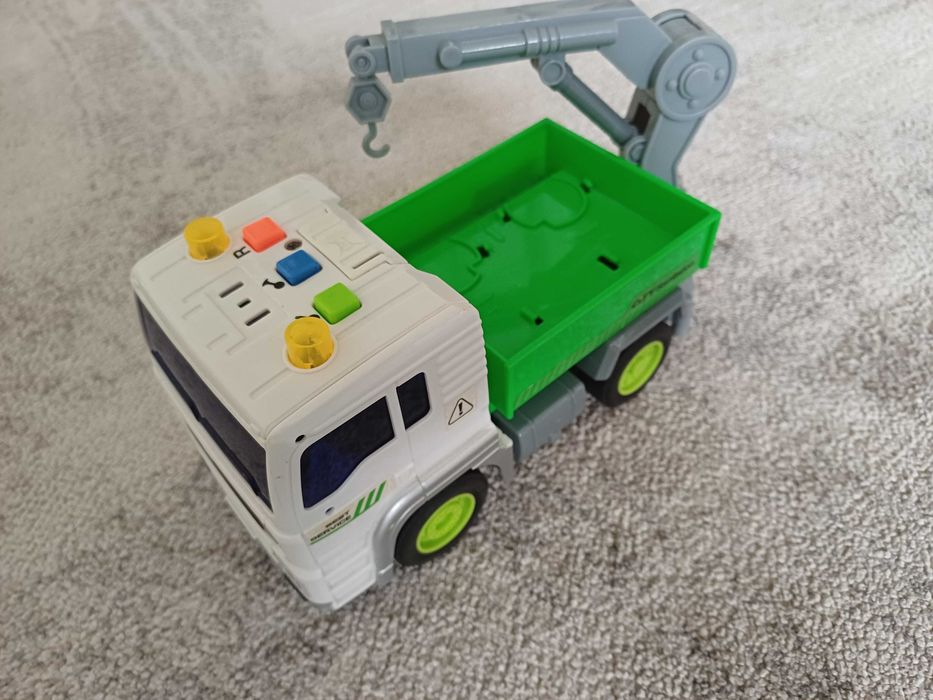 Jucarie camion cu macara