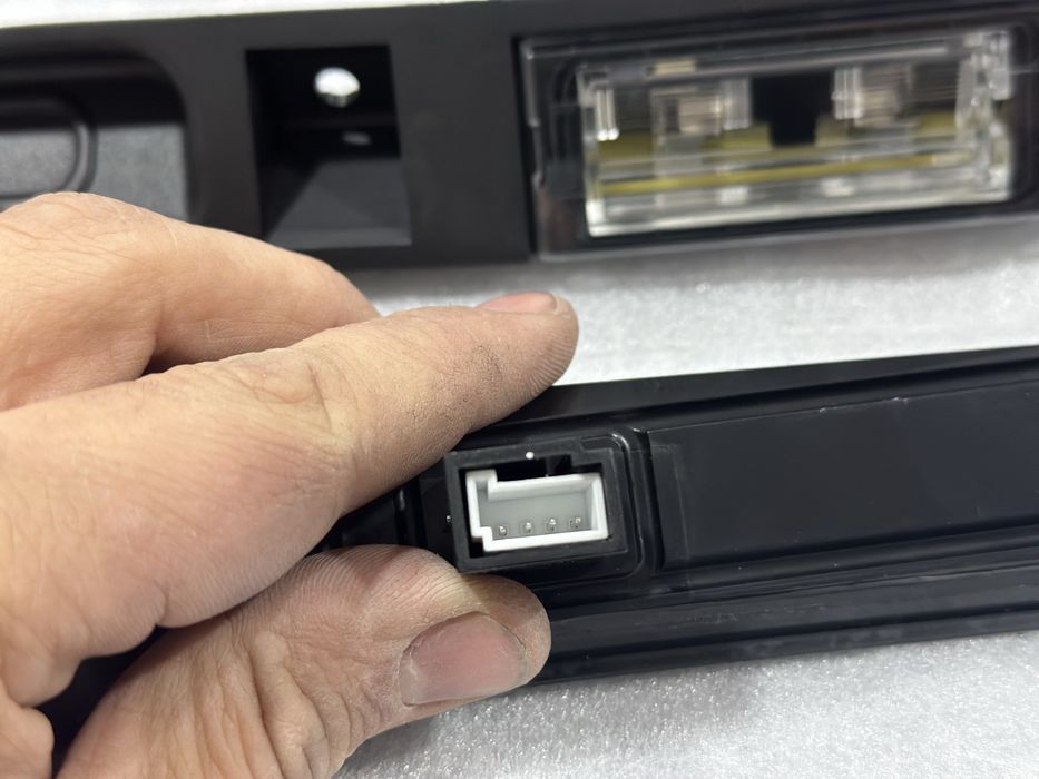 Нови лайсни за багажник Х3 е83