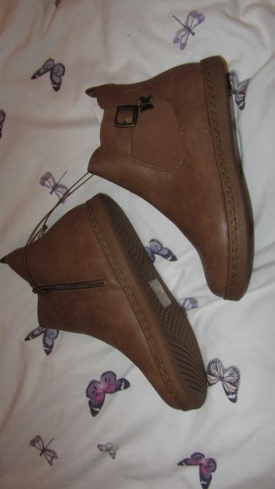 CRAFTED нови боти, 35 номер, стелка 22,5 см