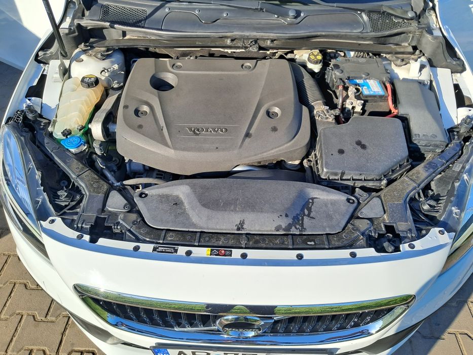 Volvo v40 CROSS country sau schimb cu Vito