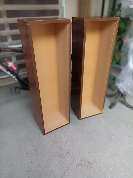 Продам книжные полки. В хорошем состоянии. Забирать с Файзобада.