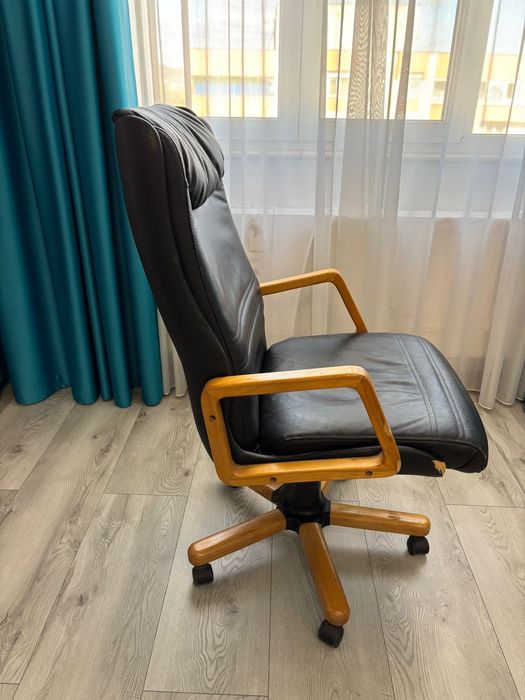 Scaun Birou din Piele