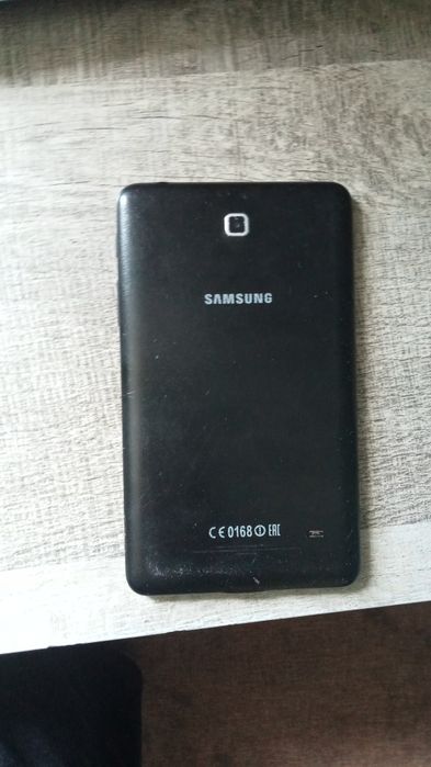 Продам планшет Samsung на запчасти