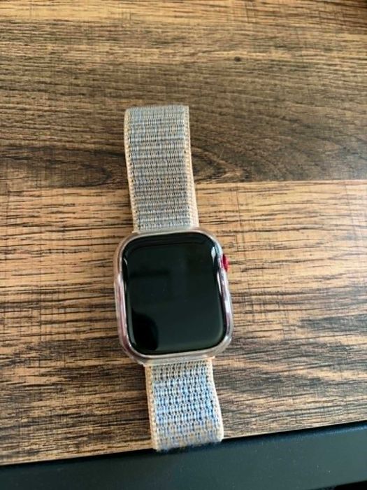 Смарт часовник Apple Watch 7 червен 85% батерия