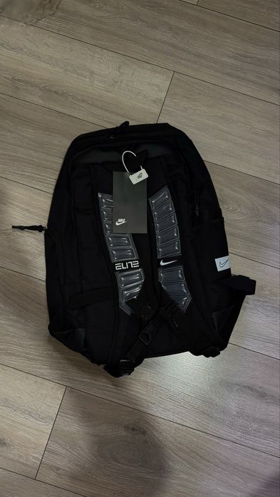 Продам рюкзак Nike Elite