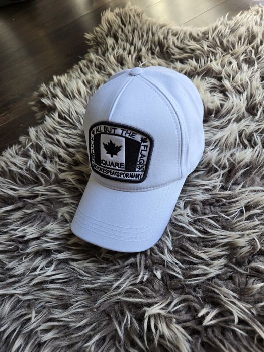 Sapca Dsquared2 Flag alb cu negru Premium