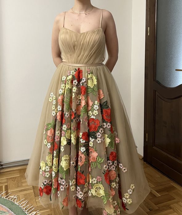 Rochie eleganta cu dantela cu flori