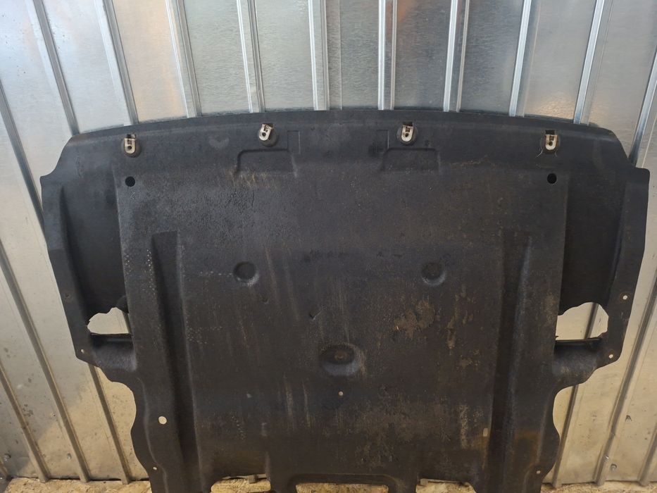 Scut motor BMW F10 F11 in stare foarte buna