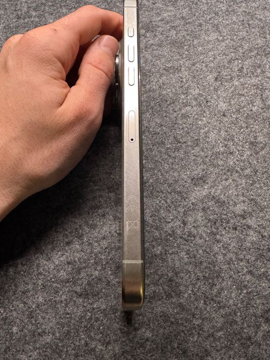 iPhone 16 Pro Max 256 GB Natural Titanium 90%