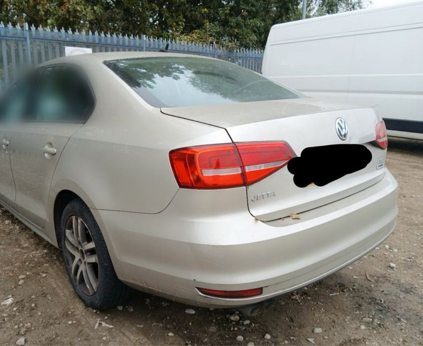 На части VOLKSWAGEN JETTA Vw 2015г 2.0Tdi 7 dsg CUU