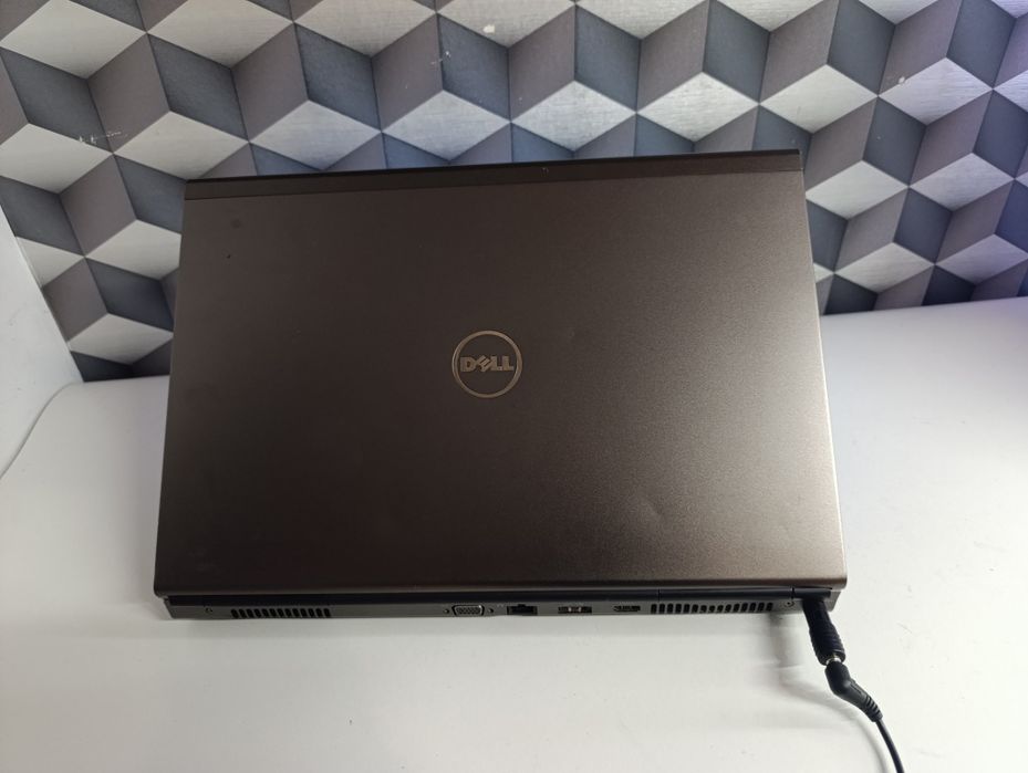 Laptop light gaming sau editări dell m 4700 Intel i7 cu 16 GB RAM